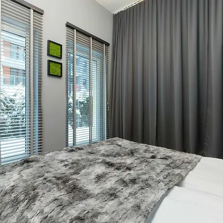 Chmielna Stylish With Garden And Parking In The Center Of By Renters