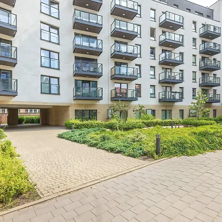 Chmielna Stylish With Garden And Parking In The Center Of By Renters Apartament Gdańsk