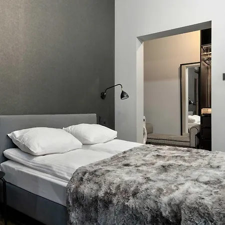 Lejlighed Chmielna Stylish With Garden And Parking In The Center Of By Renters *