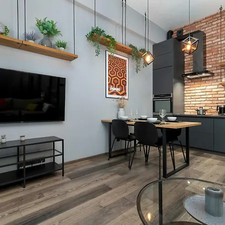 Chmielna Stylish With Garden And Parking In The Center Of By Renters * Gdansk