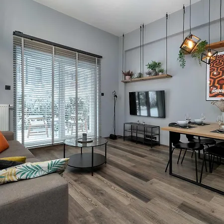 Lejlighed Chmielna Stylish With Garden And Parking In The Center Of By Renters Gdańsk