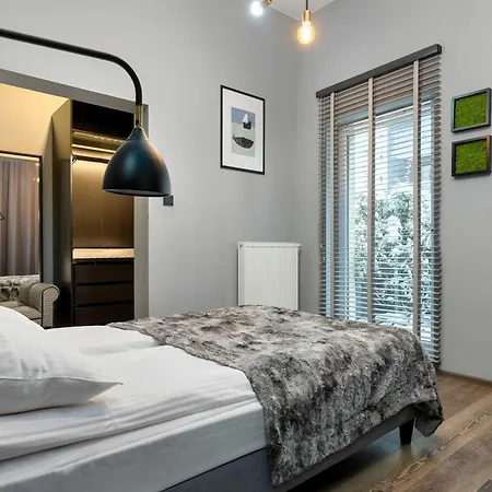 Chmielna Stylish With Garden And Parking In The Center Of By Renters