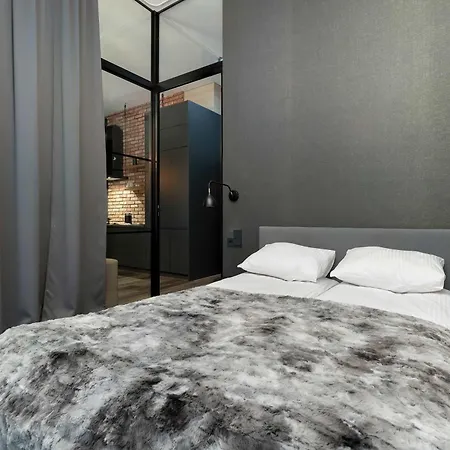 Chmielna Stylish With Garden And Parking In The Center Of By Renters Gdańsk