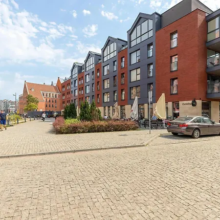 Apartment Chmielna Stylish With Garden And Parking In The Center Of By Renters