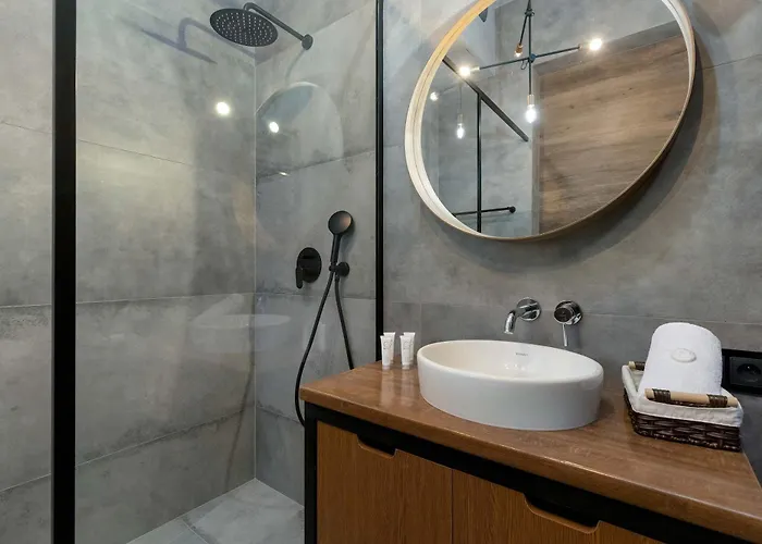 Chmielna Stylish With Garden And Parking In The Center Of By Renters