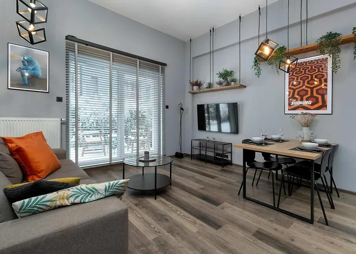 Lejlighed Chmielna Stylish With Garden And Parking In The Center Of By Renters Gdańsk