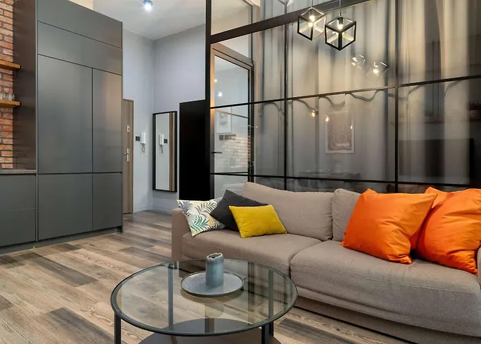 Chmielna Stylish With Garden And Parking In The Center Of By Renters Appartement