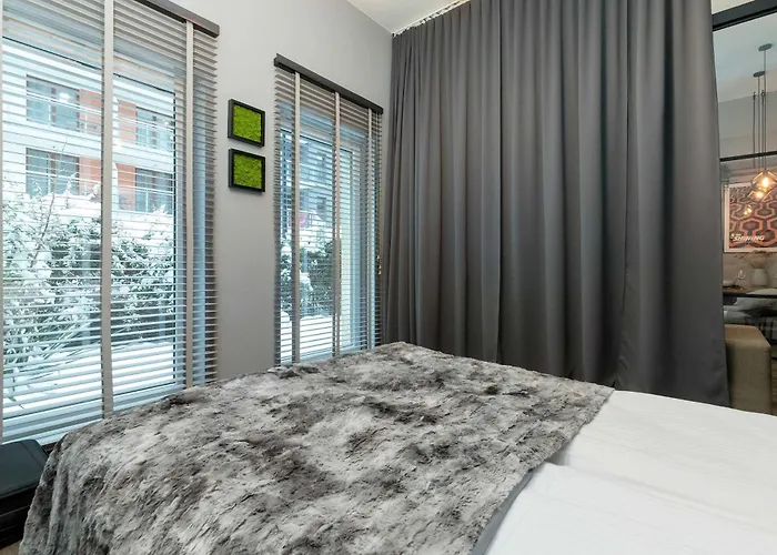 Chmielna Stylish With Garden And Parking In The Center Of By Renters