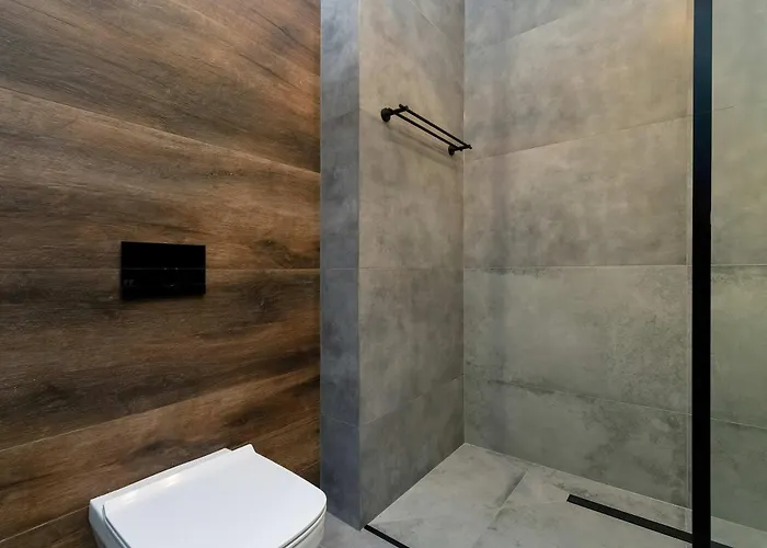 Lejlighed Chmielna Stylish With Garden And Parking In The Center Of By Renters