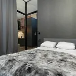 Chmielna Stylish With Garden And Parking In The Center Of By Renters Gdaňsk