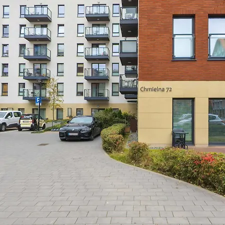 דירה Chmielna Stylish With Garden And Parking In The Center Of By Renters