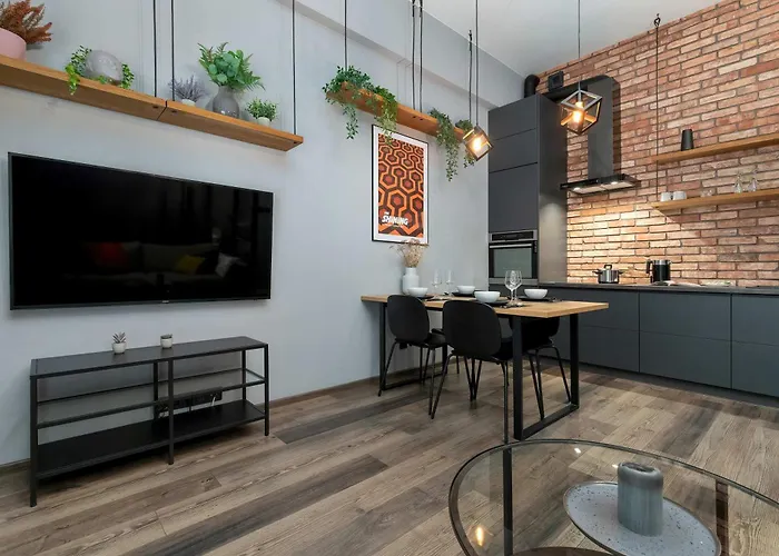 Chmielna Stylish With Garden And Parking In The Center Of By Renters * Gdańsk